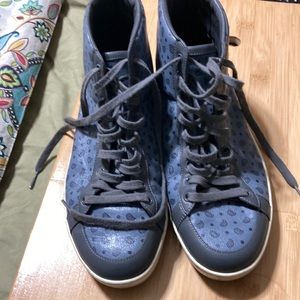 Size 8 men Gucci blue and gray